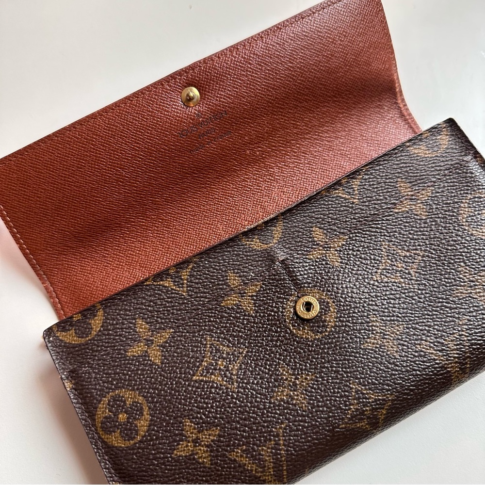 SOLD- Louis Vuitton Sarah Leather Wallet - Authentic